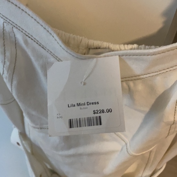 White dress with stitching and pockets, size XS - Picture 5 of 5